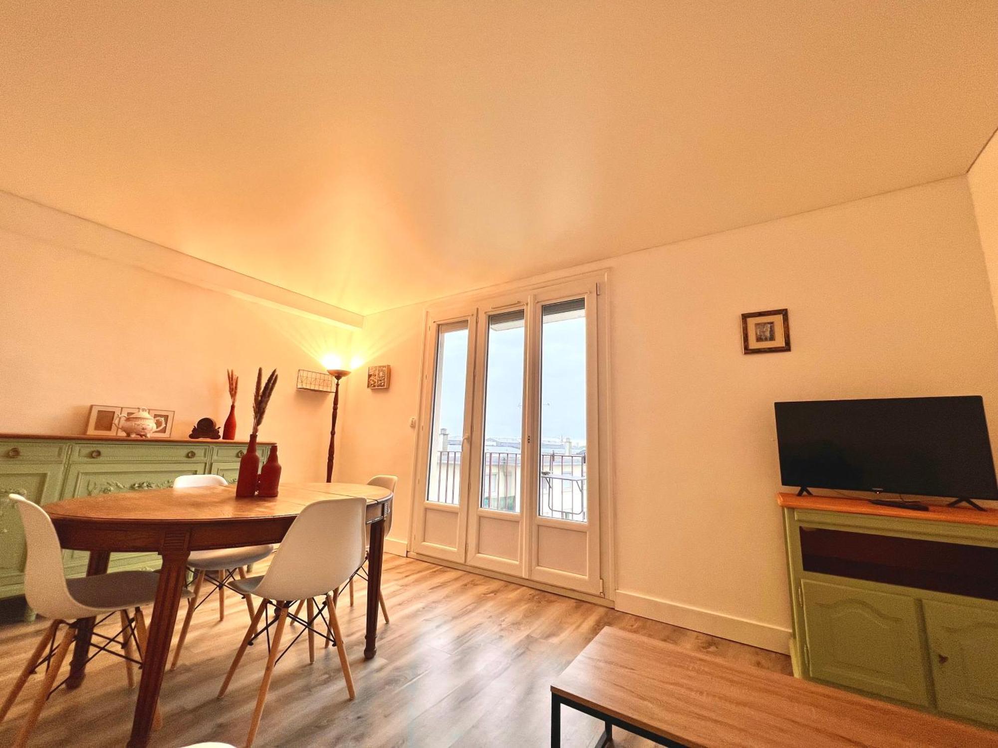 Appartement Proche Gare, 6 Voyageurs Et Stationnement Gratuit Reims Exterior photo
