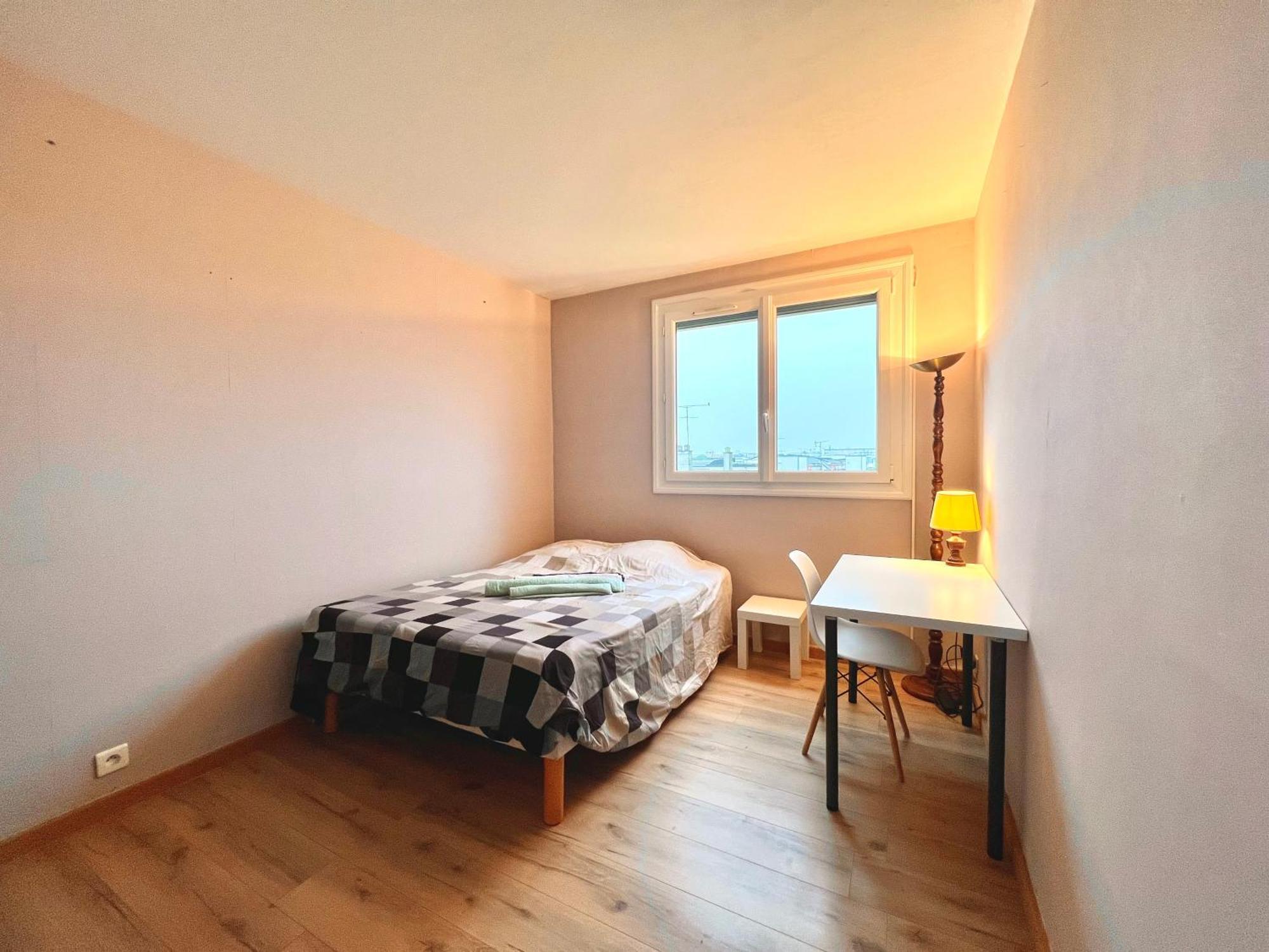 Appartement Proche Gare, 6 Voyageurs Et Stationnement Gratuit Reims Exterior photo